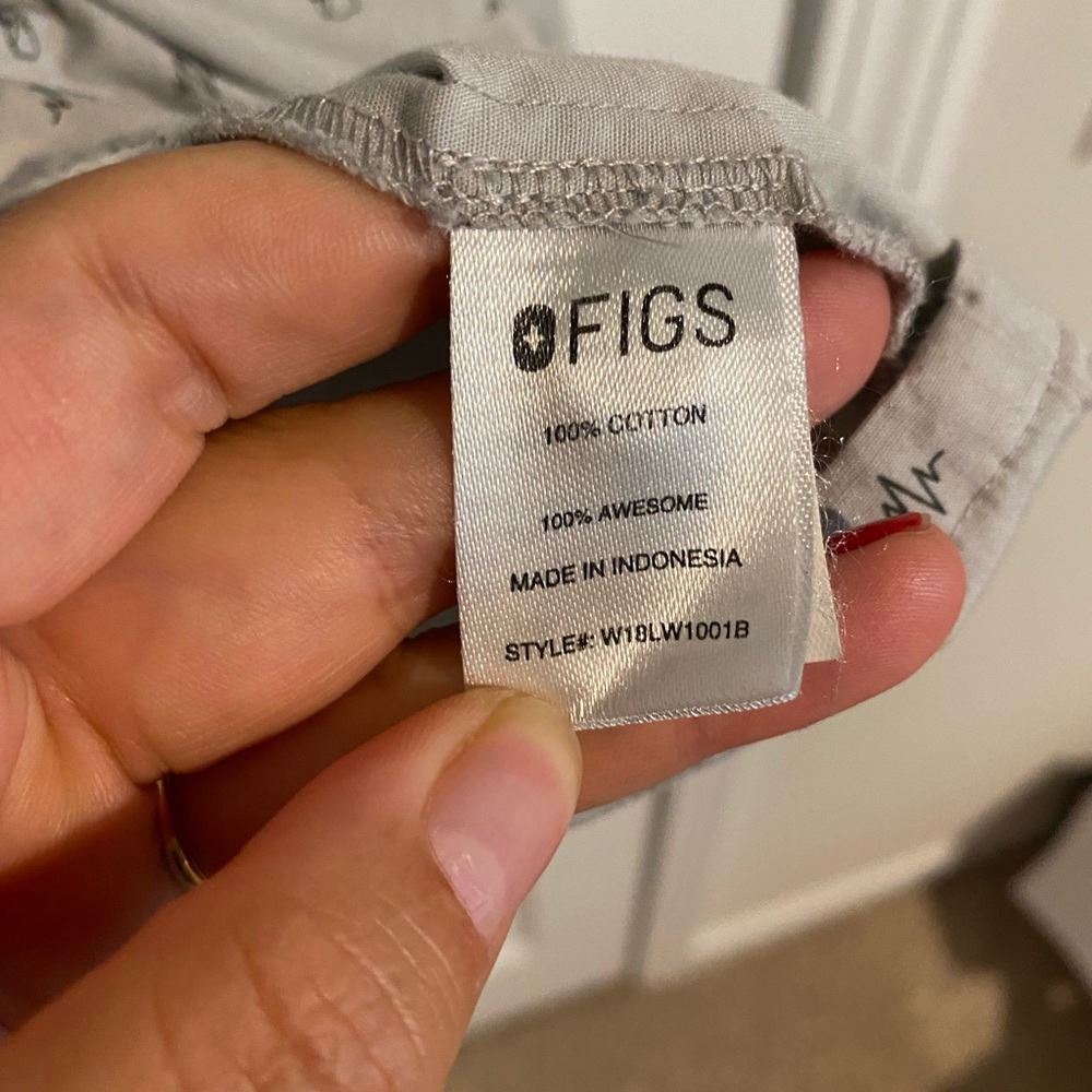 Figs pajama set limited edition! - Picture 3 of 7